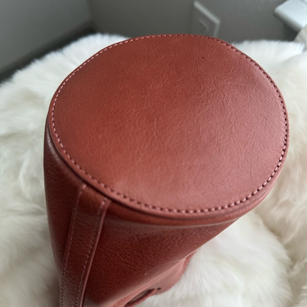 Sezane Micro Farrow Bucket Bag in Vintage Blush - Picture 3 of 5